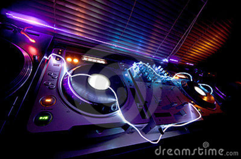 glowing-dj-equipment-22268310